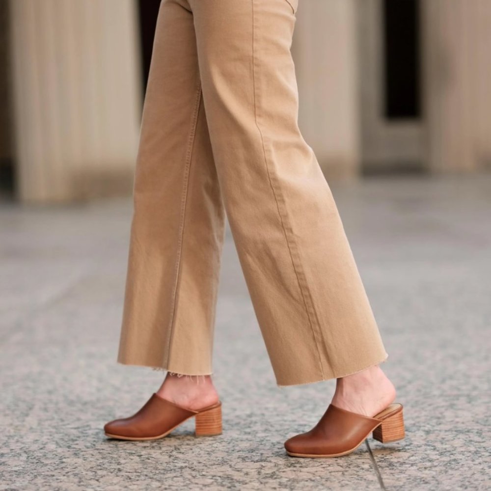 Nisolo All-Day Heeled Mule size 8.5 in Brandy (never worn)